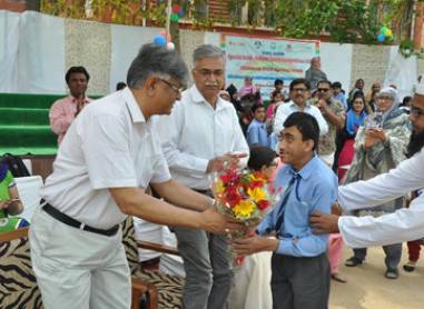 Certificate Distribution Ceremony 7